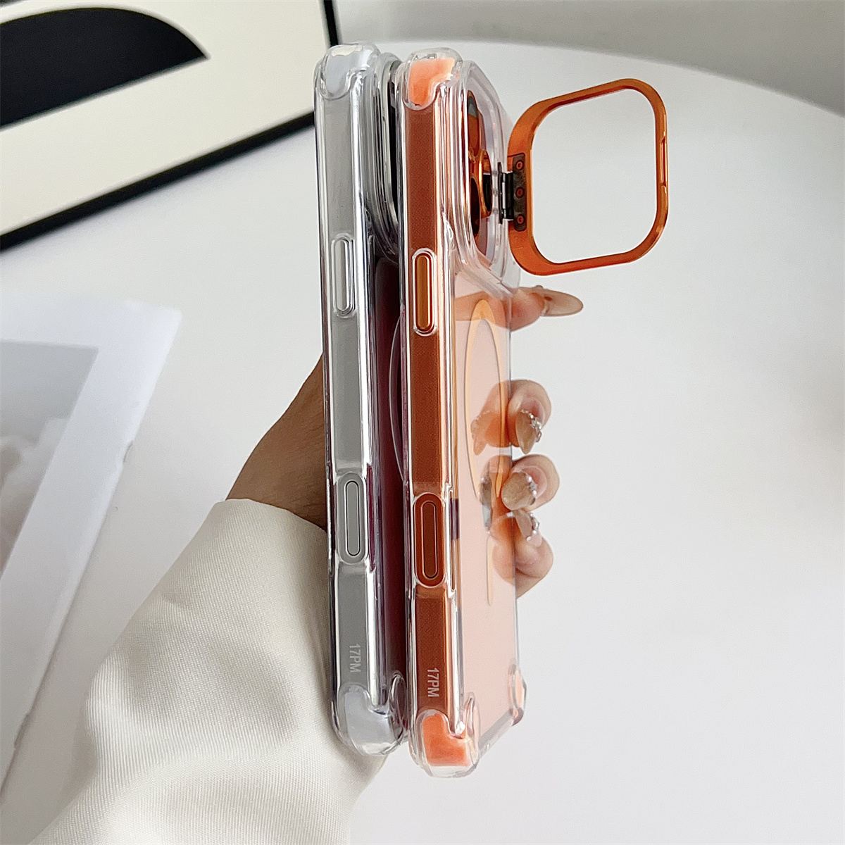 iPhone 17 Air 16 Plus 15 14 13 - Magnetic Charging Stand のレビューと価格