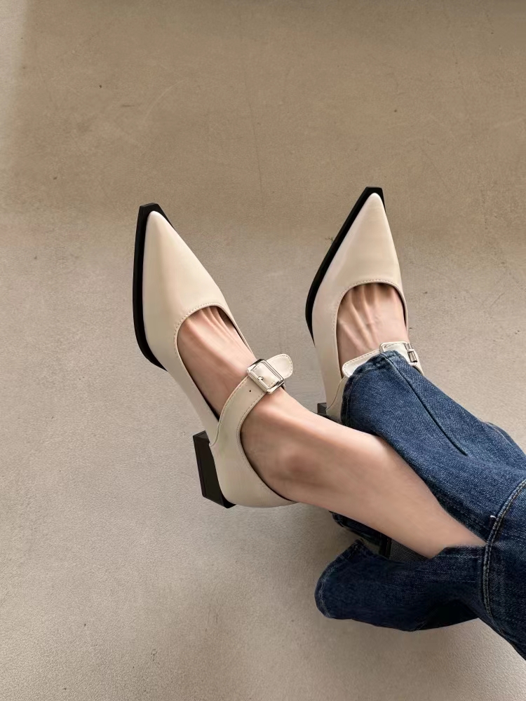*ファッションメリージェーンシューズ女性用春と秋の新作ライン - Leather Classic Strap のレビューと価格